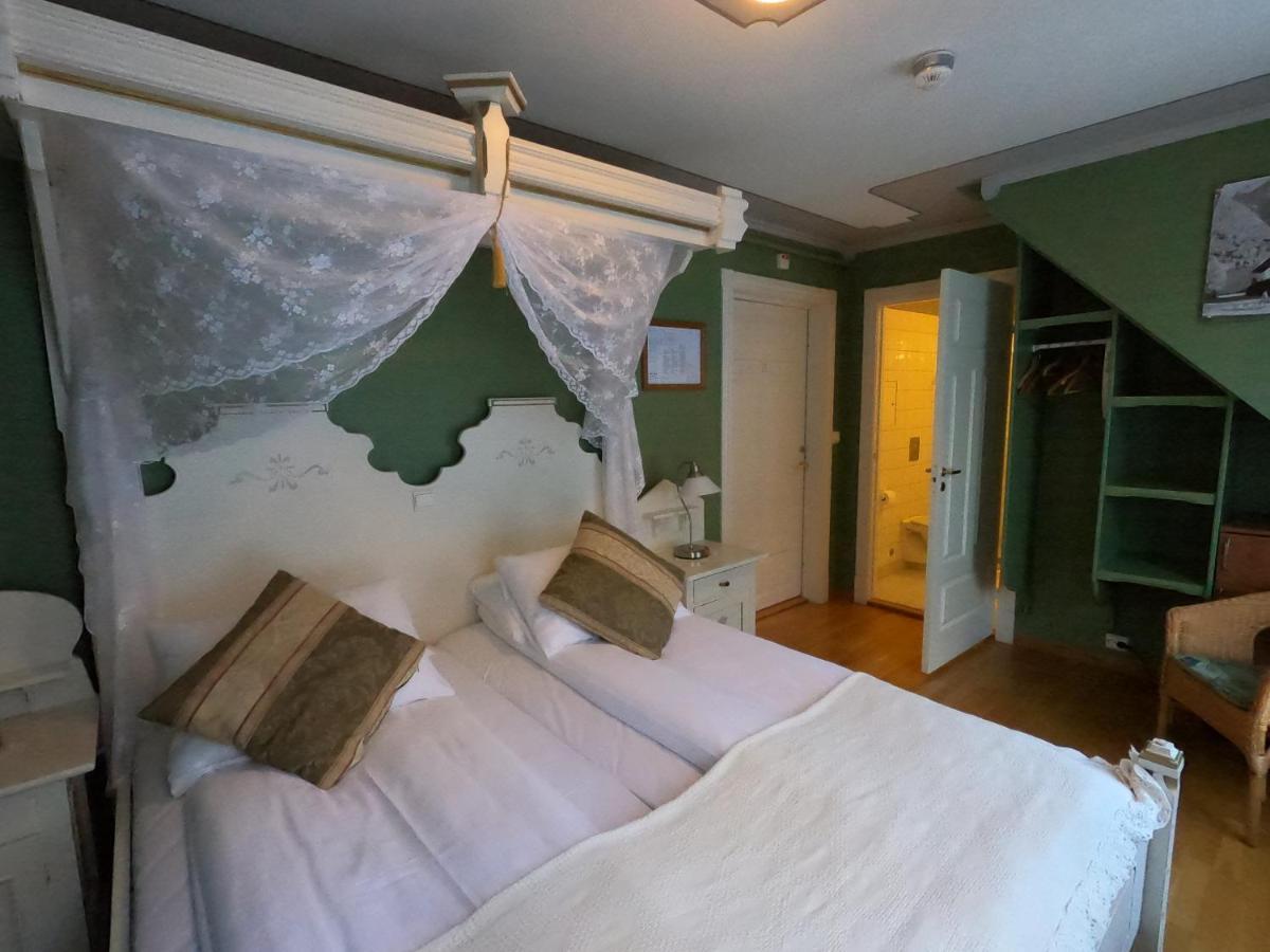 Hjelle Hotel Екстериор снимка