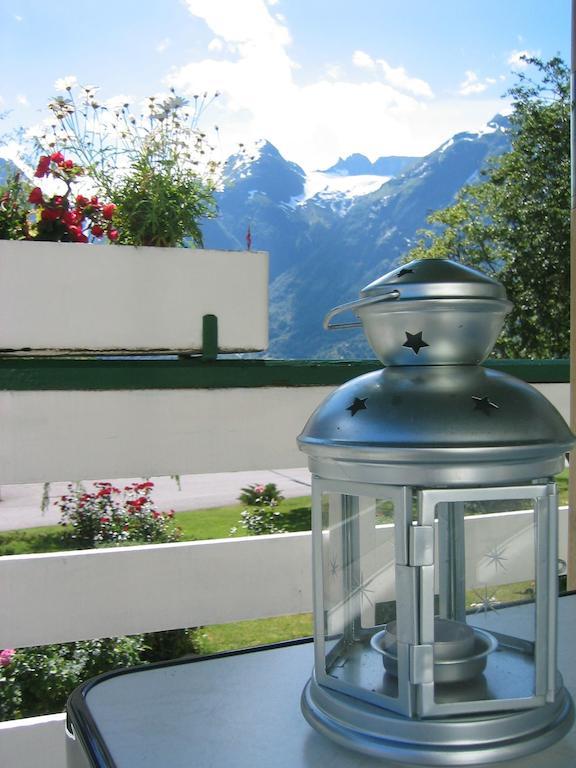 Hjelle Hotel Екстериор снимка
