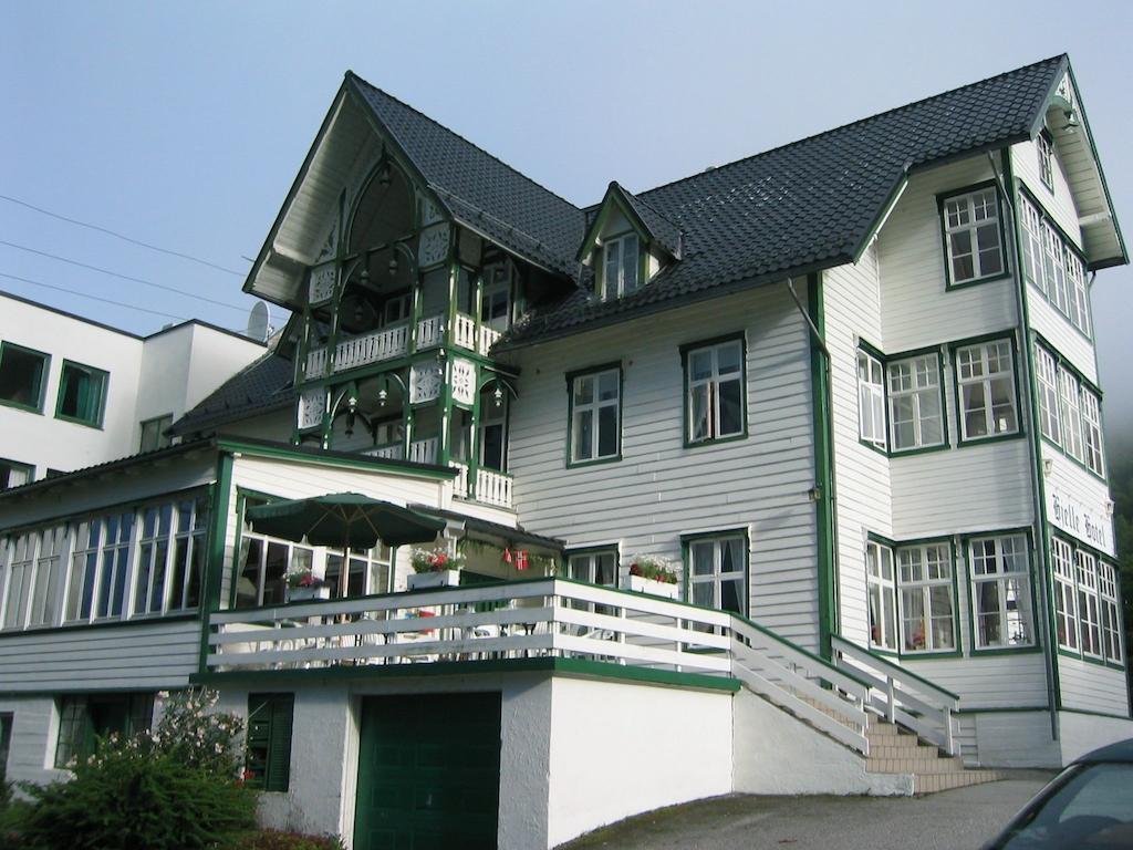 Hjelle Hotel Екстериор снимка