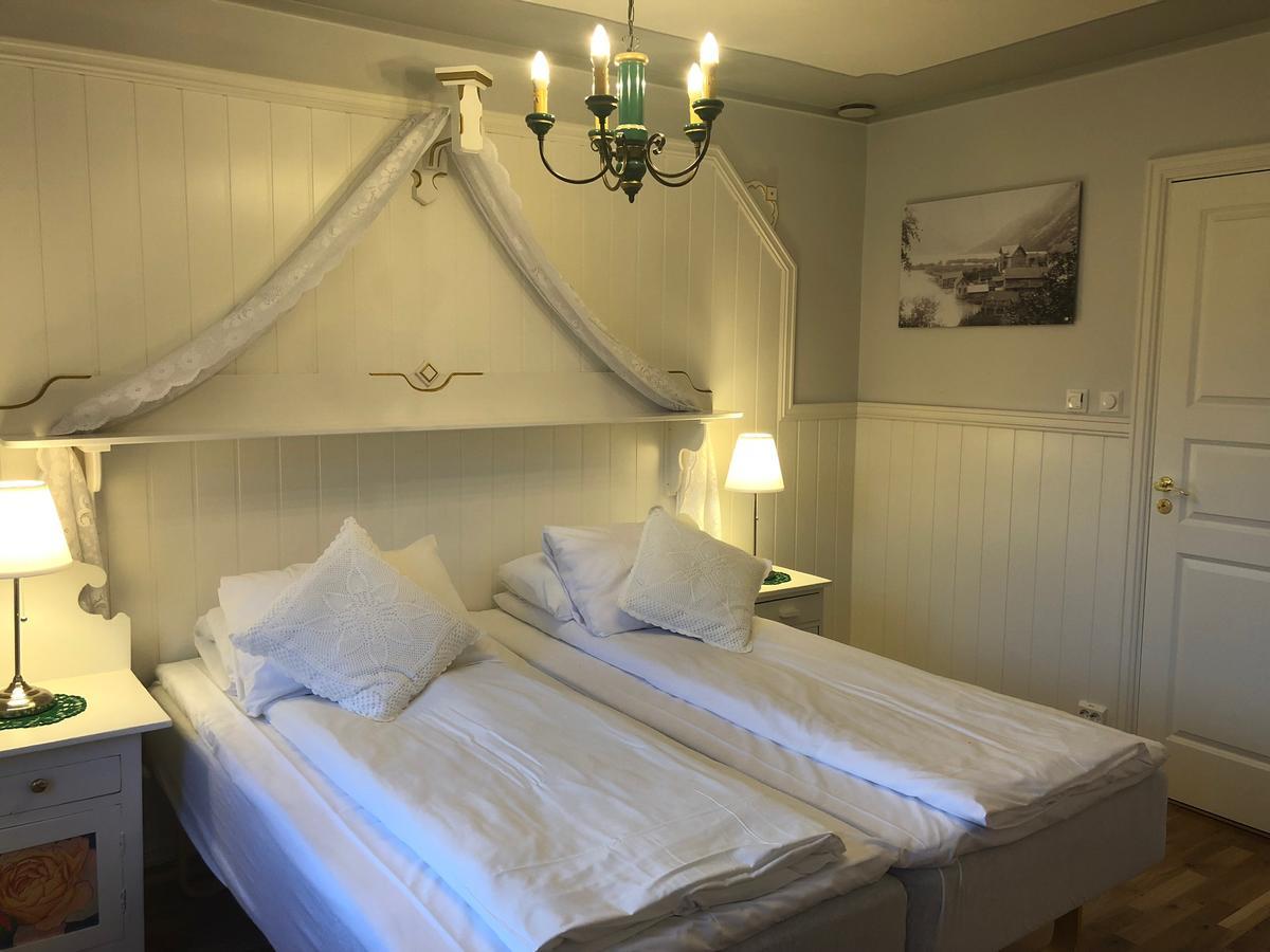 Hjelle Hotel Екстериор снимка